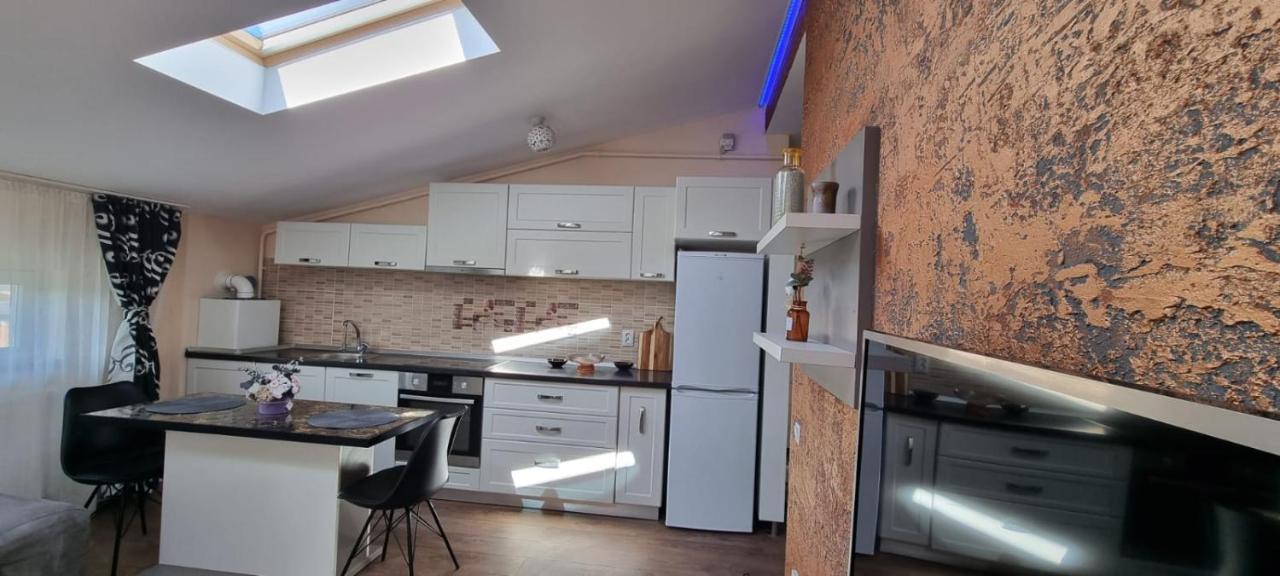 Airport Residence Яссы Экстерьер фото