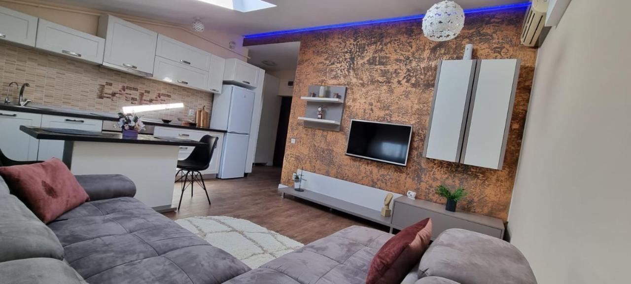 Airport Residence Яссы Экстерьер фото
